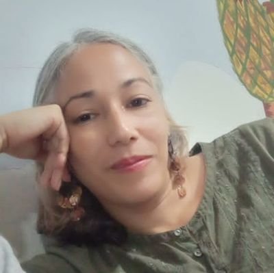 Venezolana, cumanesa, madre feliz, docente universitaria en constante formación profesional  personal.