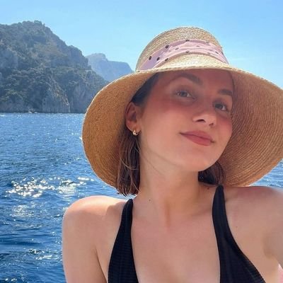 dolaylaylom's profile picture. 