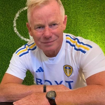 Leeds U. since 1972. A Leeds United Storyteller. Writer Leeds book “We Are Home”. Owner BEST OF your city. Football trips. From Denmark 🇩🇰