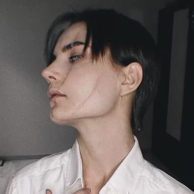 🏳️🌈 Мое существование — это твои первые симптомы шизофрении.