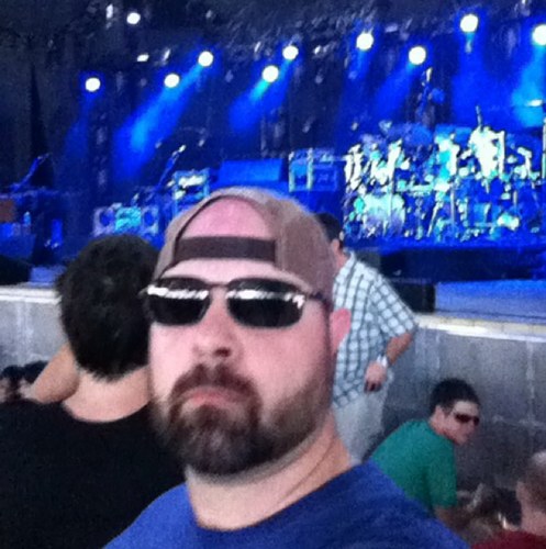 kindbits's profile picture. Husband, Dad, Coach, Terrible Landscaper.