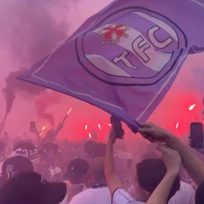 estherlcs1's profile picture. ici c’est le coeur 💜 et le sang toulousaing