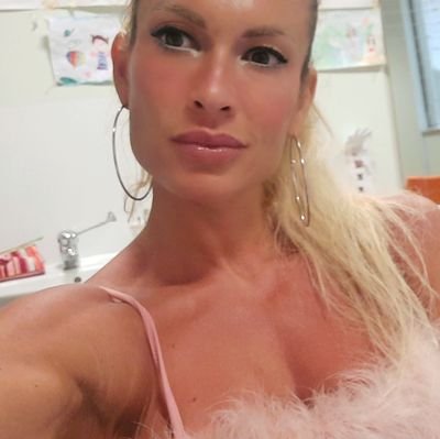 *sarafrancescalj* on instagram.
•Non tutto, ma quasi.
•INNERVOSIRVI È LA MIA MISSIONE