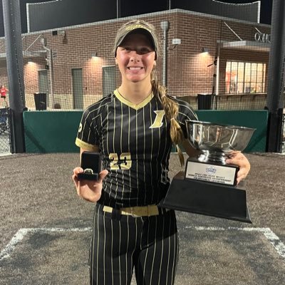 Youth athlete with the goal of playing D1 softball in college. Named by @ExtraInningSB as one of the Best 15 players in the Country in the 2027 grad class