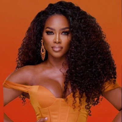 I believe in Kenya Moore Supremacy. I’m just here to show Kenya love and support.