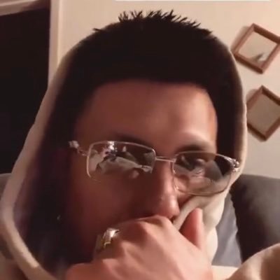 SuedeWadee's profile picture. Find Your Wings ✈️🐉🕊🦋🦅🦇🐝