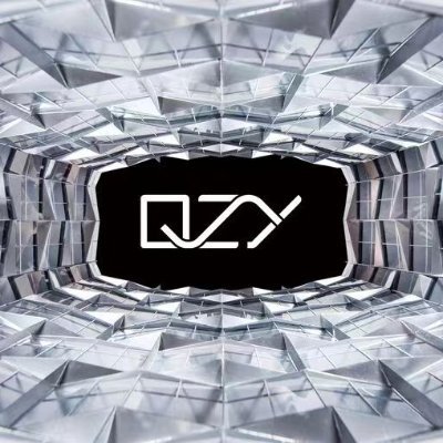 A qualified senior marketing specialist at Qzy models