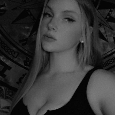 janel_westcoast's profile picture. 040320💔 // 020421 ❤️‍🩹