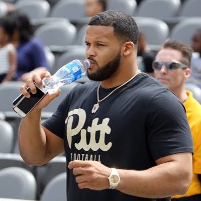 SIMPLES, QUEREMOS AARON DONALD JOGANDO AO LADO DE NICK BOSA NO LEVI’S STADIUM! AARON DONALD, COME TO 49ERS AND BE HAPPY! #GoNiners #FTTB