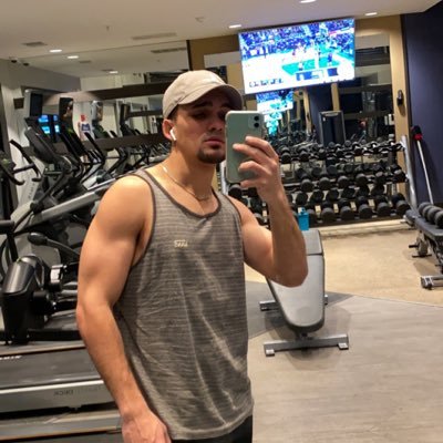 Twitch: The_AriDay #ripalex 🕊