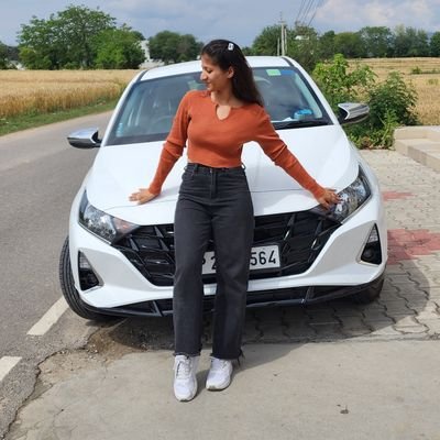 alka_jaswal11's profile picture. Engineer by choice , 
I'm not ARGUING ..I'm just 
Explaining why I'm right 🌚😁