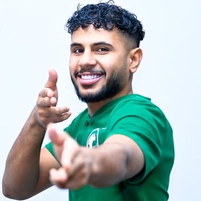 لاعب نادي الخليج و المنتخب السعودي 💚💛