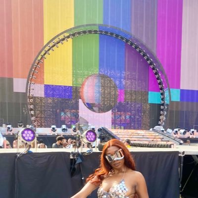 She/Her •Adventure Girl 🤸🏾♀️ •Cameroonian 🇨🇲 •UMD & Georgetown Alumna 🐢🐶 •BΔK 🐝 •MarComm/PR Pro 📝
