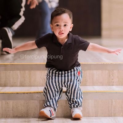 udah wisuda, skrg lagi nyari kerja