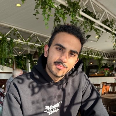 realOmarZikry's profile picture. Creative Frontend Dev💻, Always happy to help❤. Swimmer 🏊♂️. Trying to change the world one line at a time🌎