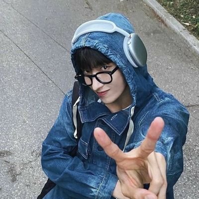 💎┊꒰ in this house we love and support @pledis_17 𝒶𝓉 𝒶𝓁𝓁 𝒸𝑜𝓈𝓉𝓈 ꒱ ❥ fan acc.