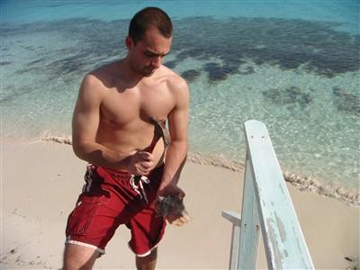 Amo il mare, le immersioni, il surf, il sole insomma.