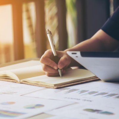 نقدم المساعدة لطلبة الدراسات العليا في إعداد رسائل الماجستير وغيرها من الخدمات الأكاديمية من خلال فريق عمل متميز من افضل الأكاديمين في مختلف أنحاء العالم