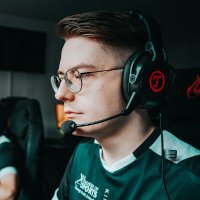 michey (@micheyval) 's Twitter Profile