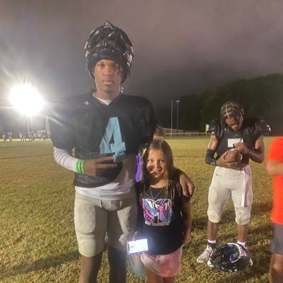 (kwahli Basnight) class:2026 Martin county high,position WR,punter WT:175