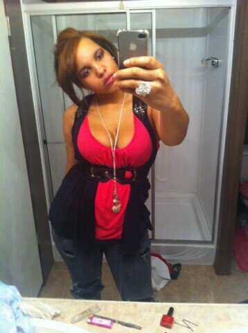 TangiRean's profile picture. [One nigga had my ♥ but he broke it so the others have my middle finger] Owner of: @YoHoLikeMeTho , @DoraTheHoe , & @RawSexTweets , enough said .