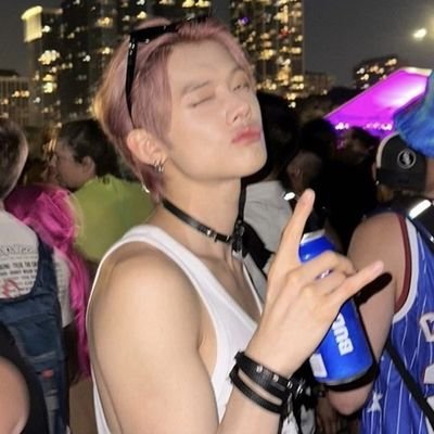 bleuugyu's profile picture. archived
👋🏾Txt fan acct || Love all of txt but YJ + BG + TH biased 🦊🐻🐿️ || PC Collector ||
220707 220723-24 & 30 230516 230805💖 TXT