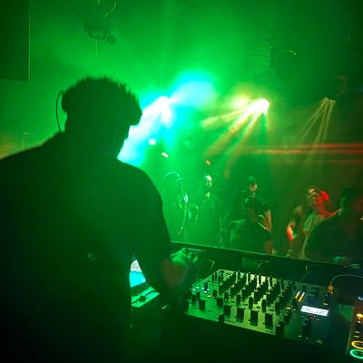 alza305's profile picture. 30 House Music / open format / private event DJ