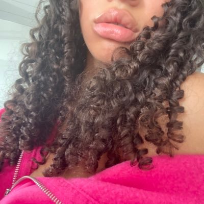 Check out my only fans ;)                           add me on snap ☺️ heyitssmel18