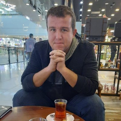 abdullahkaraata's profile picture. Kendi hâlinde bir web yöneticisi. :)

Küçük bir not: Ankaragücündeki Abdullah KARAATA ben değilim. Değil Ankaragücü, Ankara'ya bile uzaktayım. :)