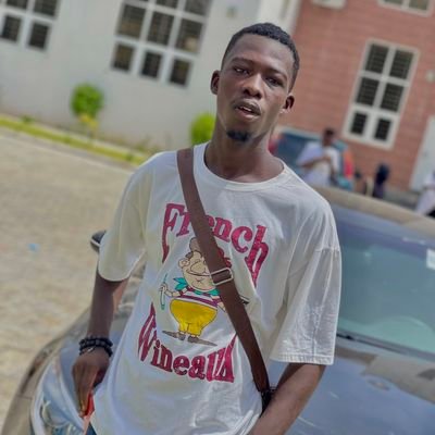 Astrovibes01's profile picture. Moon Child 🌘