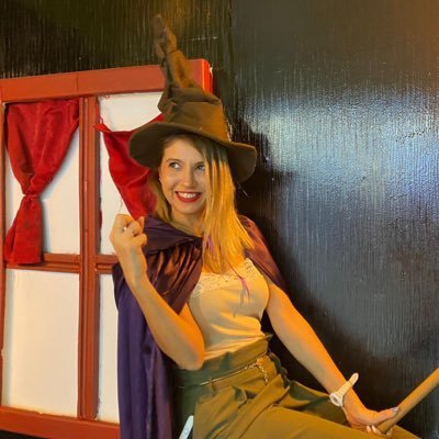 bir qiz mashinada tayoq ostida chiyilladi Porno missioner