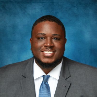 Digital Producer @wcnc 🧑🏾‍💻 | Freelance Writer ✍🏾 | @unccharlotte alum ⛏️ | #NABJ | Opinions are my own | he/him 🏳️‍🌈