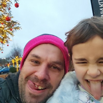 andyalegend's profile picture. Forest fan motorsport lover geek 
 Rossi fan chef tattoo lover comic book
Reader xbox superheros transfomers 
              Beer