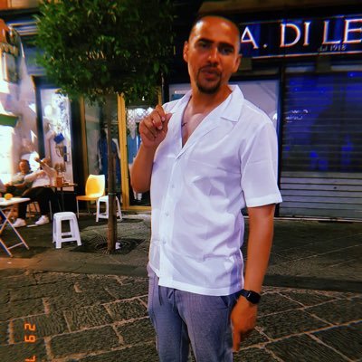 v10sworld's profile picture. Make a milli keep low and stay busy