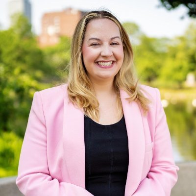 Official Account • District 8 Boston City Councilor • she/her • Representing West End, Beacon Hill, Back Bay, Fenway-Kenmore, Mission Hill. Excited to serve!