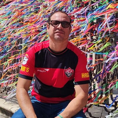 Analista de Sistemas,
Pós Graduado em Redes de Computadores, Ciclista, Sócio e Apaixonado pelo
Esporte Clube Vitória ❤️🖤