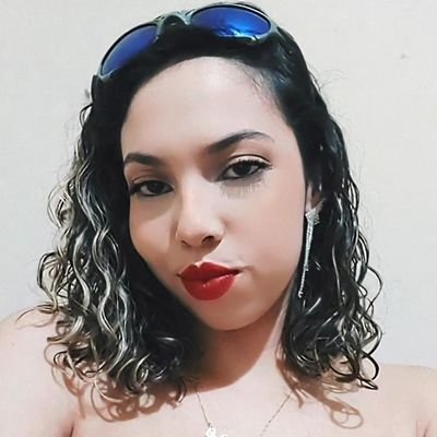 Cria de interior, comentarista de bbb, futura matemática e fofoqueira nas horas vagas