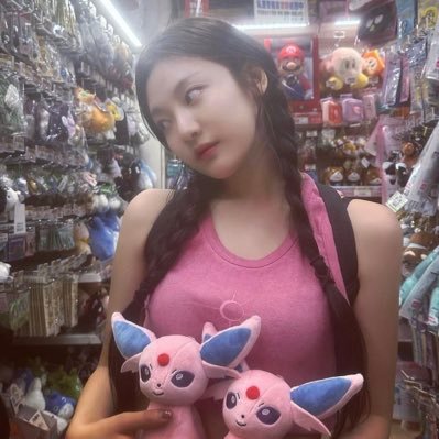 yizhuorj's profile picture. 