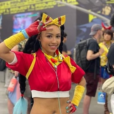 Cosplayer, model and streamer.