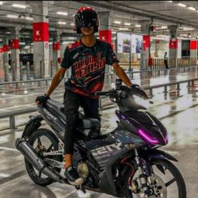 FSelek8098's profile picture. 