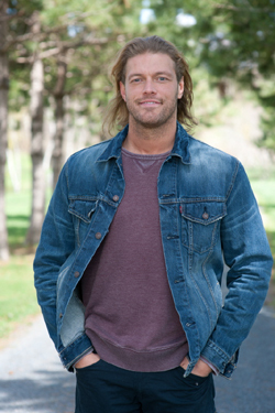 Former WWE Superstar retired because of a neck injuries. Single ATM.