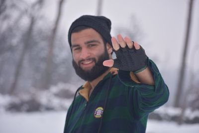 Always put your trust in Allah☝️, not in people 👈.
||Proud to be a Muslim ❤||
Part time Cricketer 💙