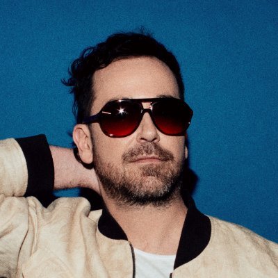 jipedalpe's profile picture. Auteur-compositeur-interprète
Nouvelle parution Coeurs mobiles le 29 août: 
https://t.co/pbbqzh9qBJ