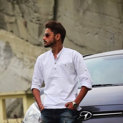 surajWarikoo's profile picture. 