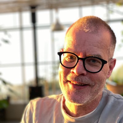 Gör generativ AI praktiskt och användbart i vardagen. Samlar på snälla människor och spännande Generativa AI-use-case. @hansbrattberg.bsky.social