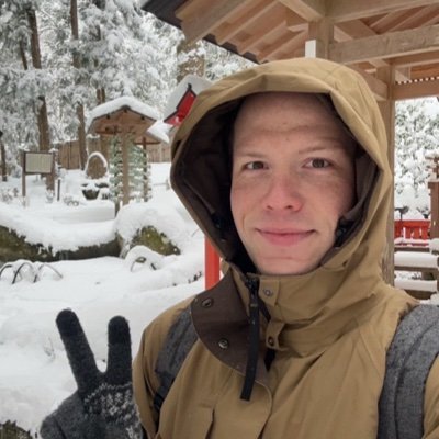 Ich mache Videos über den Alltag und das Leben in Japan! Zudem gebe ich Japanisch Unterricht per Online Kurse auf Udemy und bin Autor!
日本語も話せます！