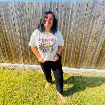 reitzcreations's profile picture. 🍎Math Coach & TpT Creator! Undergrad: Ouachita Baptist University. Grad: Texas State University🖤💻: kristareitztpt@gmail.com 📸: teachbyjoy