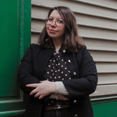 J'aime écrire, parler de séries, partager mes bonnes adresses de Coffee Shop et Restaurants. Je pratique la lecture de BDs et la photographie.