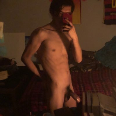 Here for the sensation & do some exploration ✨🌎. Young Buck ready to fuck. Cum, penny for a thought 🫶🏼🧠 Reddit: ThePervyArtist Fetlife: BolivianStallion