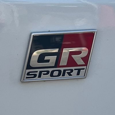 ナースマンしてます。スポーツカー好きですが、諸事情で現在ファミリーカー。ナースの方、車好きの方仲良くしてください。怪談、ミステリーも好きです。本人は霊感ゼロ。